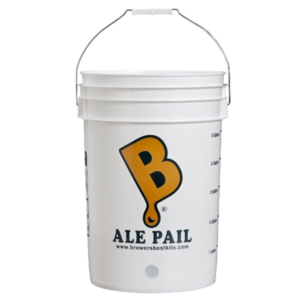 2 Gallon Plastic Bucket with Metal Handle - Olive Wood Brewing